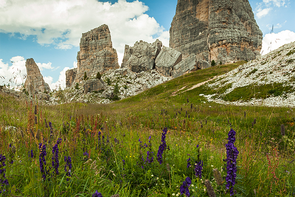 Photo editing in 60 seconds – Cinque Torri in Dolomites Mountains, Italy