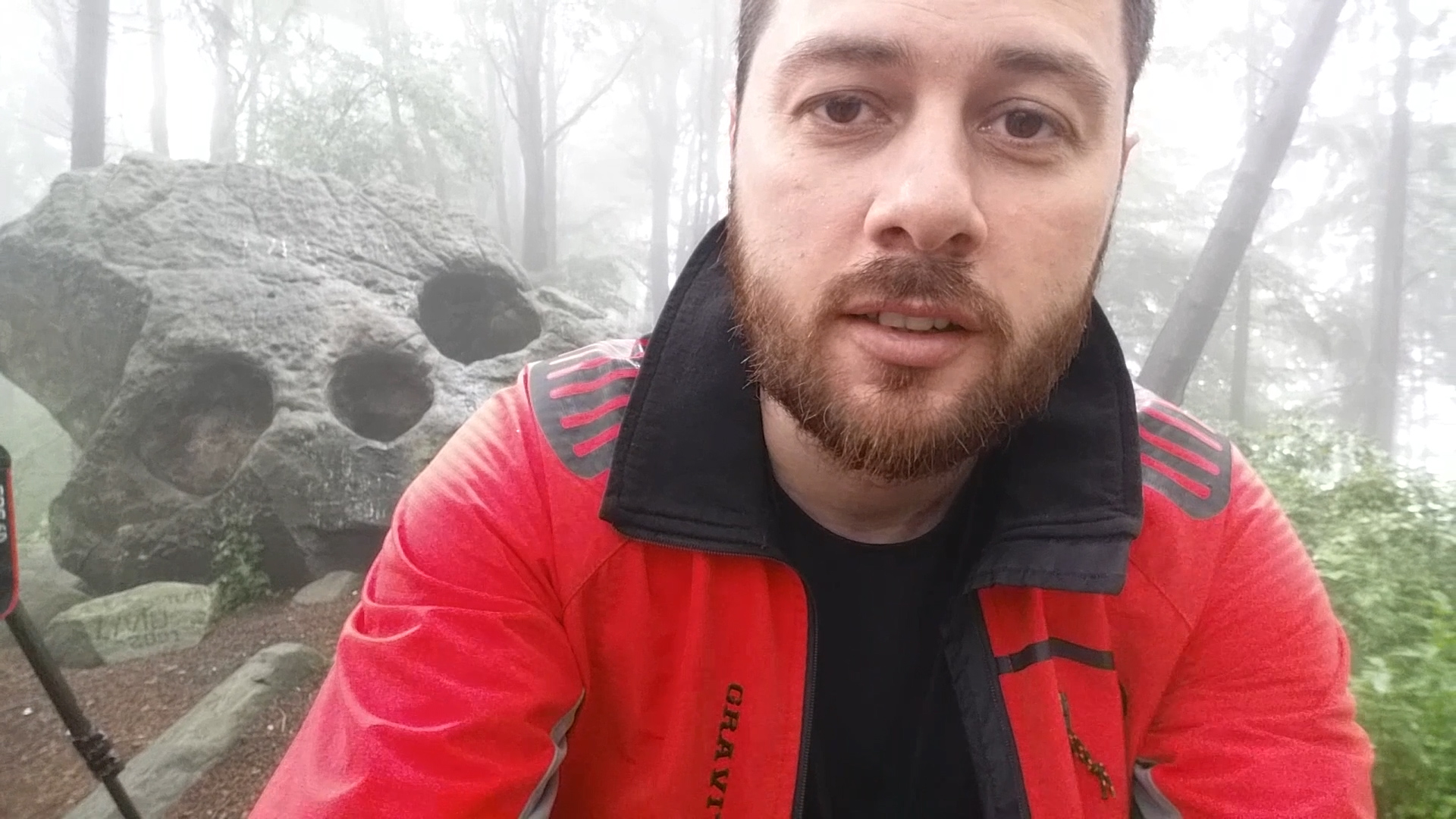 Landscape Photography Vlog – Again in the foggy forest and a Spooky Stone